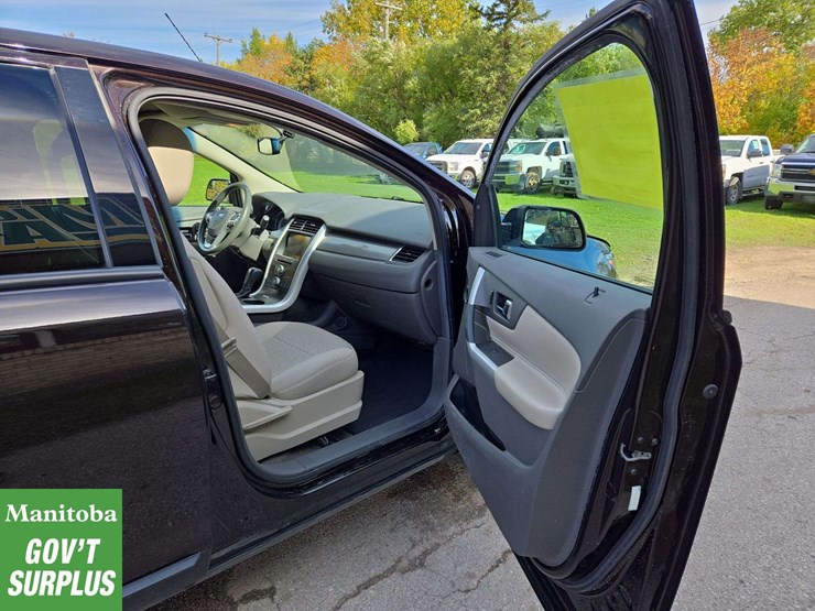 2014-ford-edge-image-29
