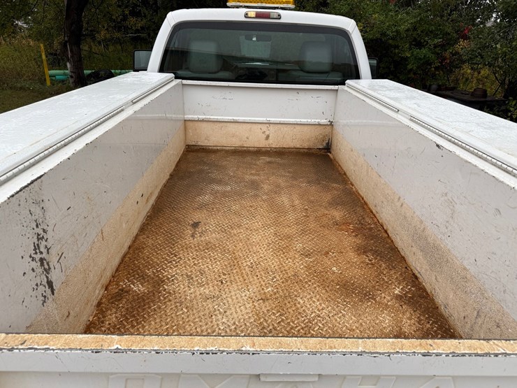 2011-ford-f350-image-28