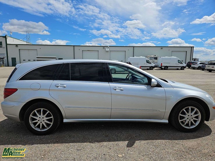 2006-mercedes-benz-r-class-r350-awd-4dr-wagon-image-7