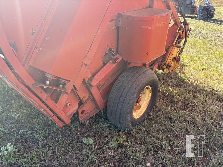 new-holland-850-image-7