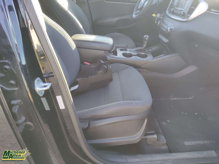 2018-kia-sorento-image-21
