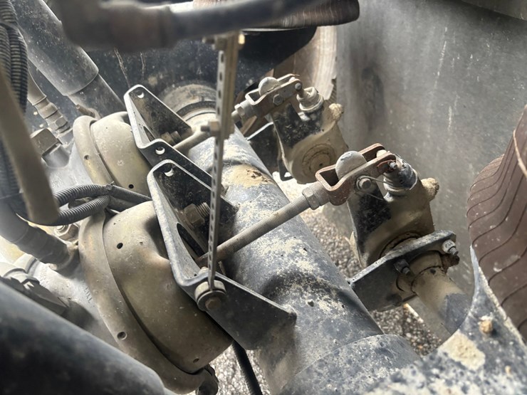 2025-axle-end-dump-image-71