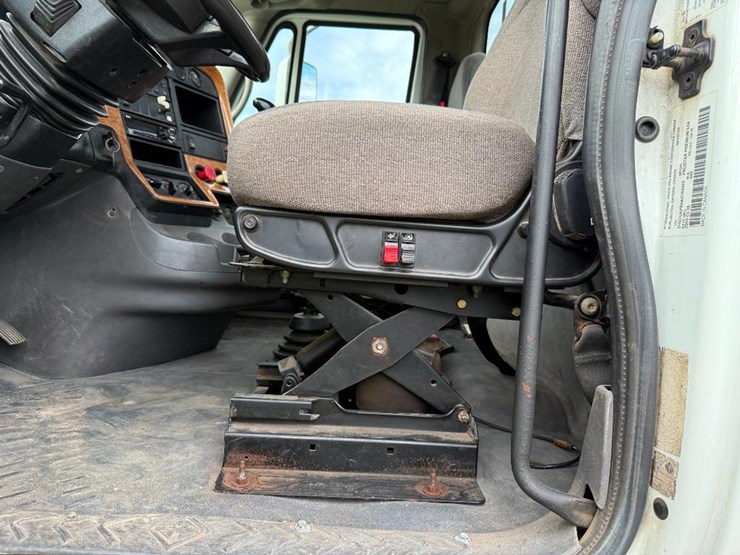 international-prostar-image-52