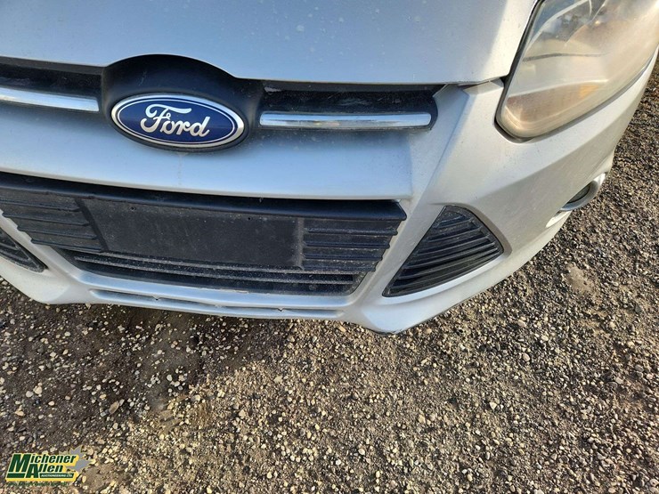 2012-ford-focus-se-image-33