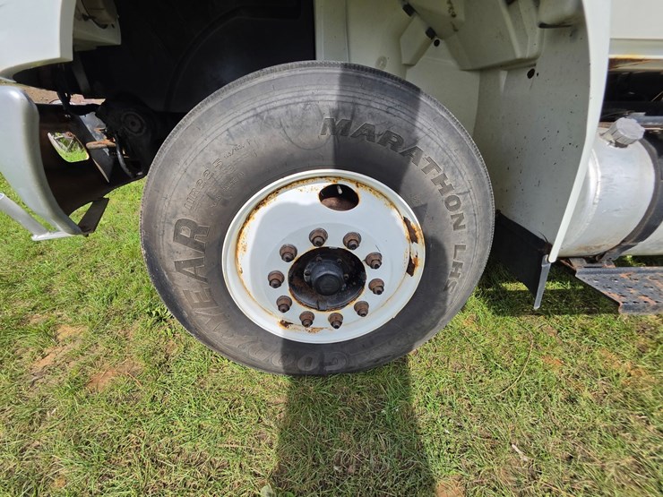 2007-international-durastar-4400-image-46