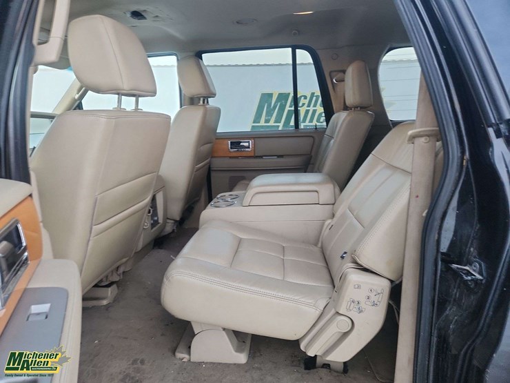 2008-lincoln-navigator-l-image-14