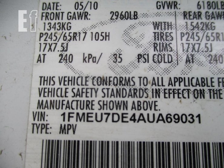 2010-ford-explorer-xlt-image-18