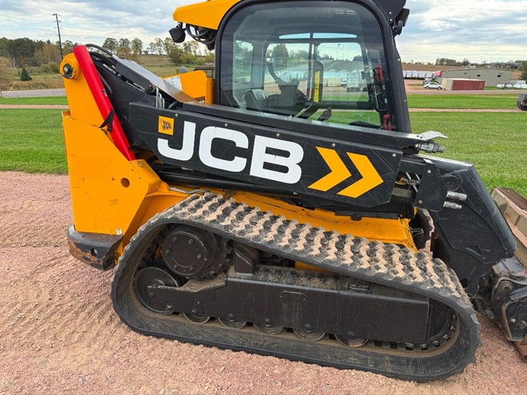 jcb-3ts-8t-image-23