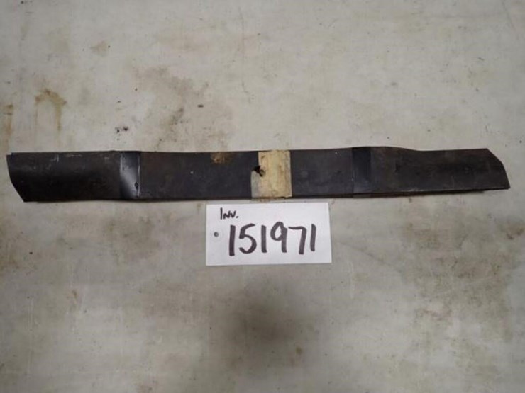 qty-of-(3)-20-in.-lawn-mower-blades-image-1