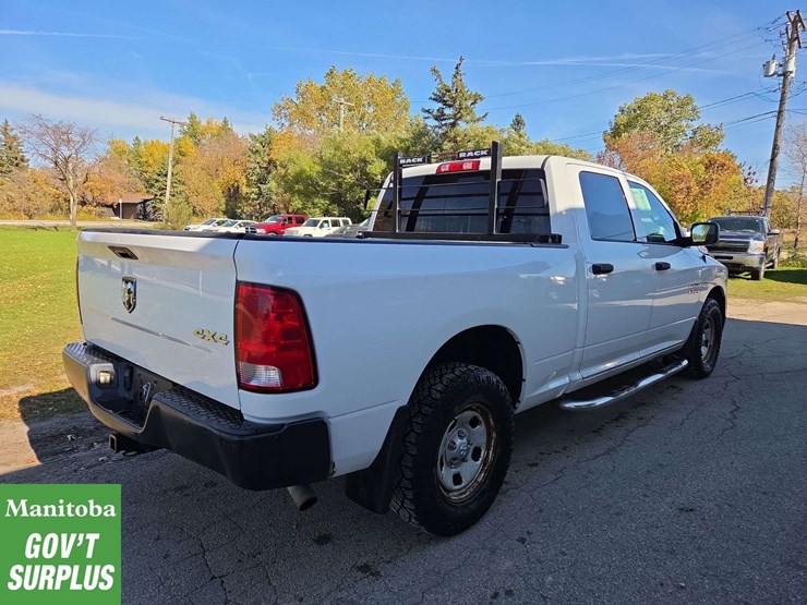 2015-dodge-1500-image-3