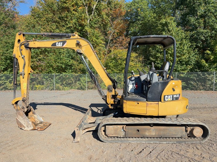 2014-caterpillar-305-image-2