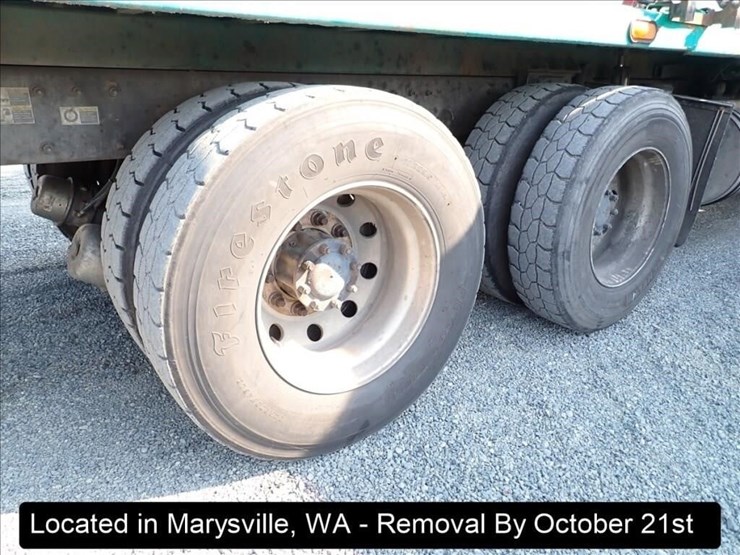 2015-peterbilt-320-image-27