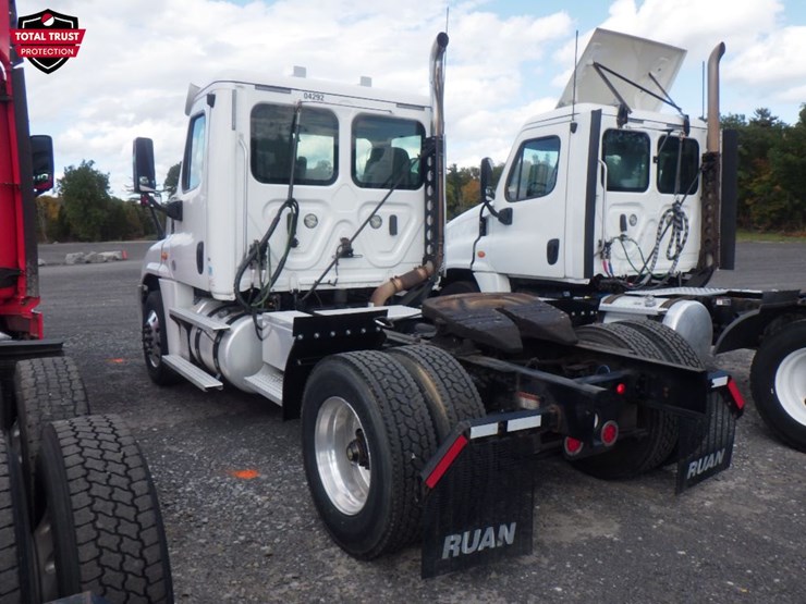 2020-freightliner-cascadia-125-image-9
