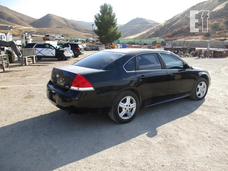 2012-chevrolet-impala-image-3