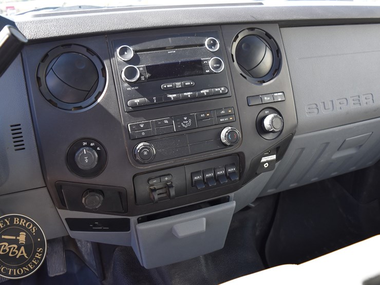 2015-ford-f350-sd-image-39