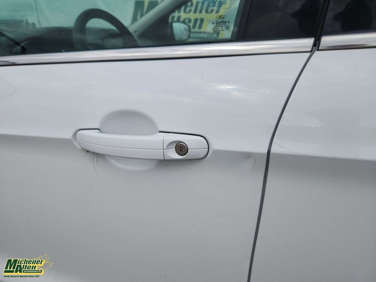 2015-ford-escape-se-image-63