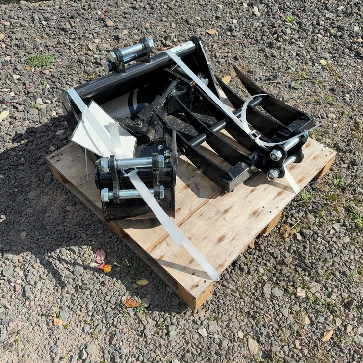 QUANTITY OF MINI EXCAVATOR ATTACHMENTS