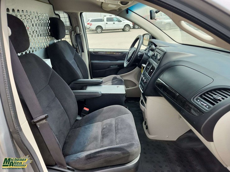 2015-ram-c/v-tradesman-image-17