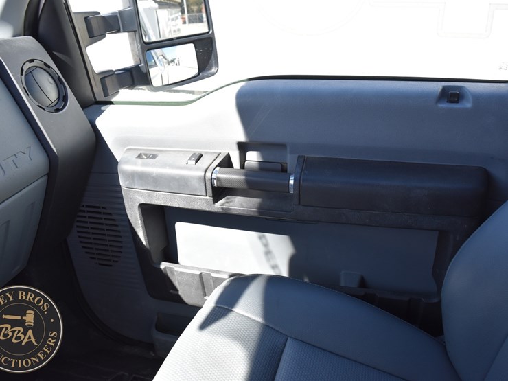 2015-ford-f350-sd-image-44