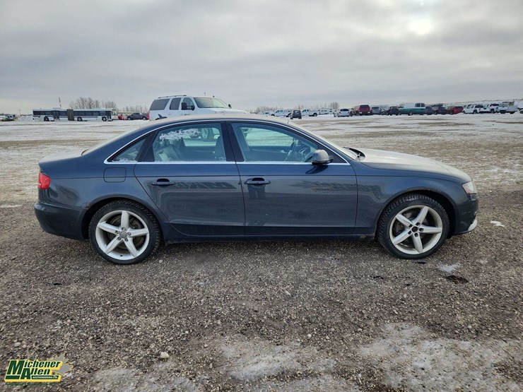 2011-audi-a4-2.0-t-quattro-image-7