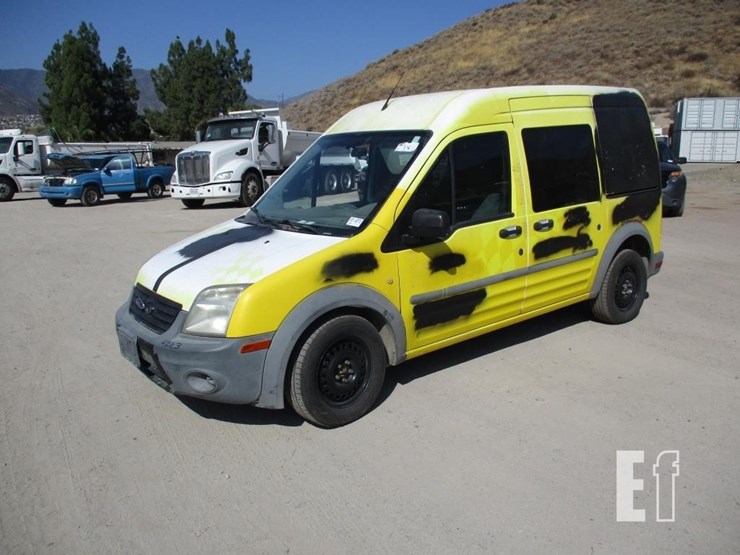 2010-ford-transit-image-1
