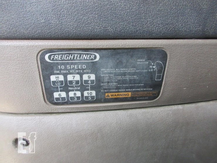 2013-freightliner-cascadia-125-image-12