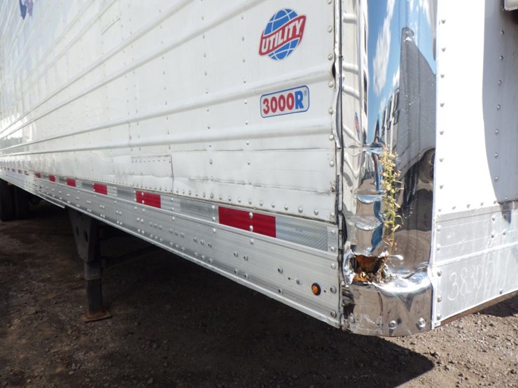 2012-utility-3000r-image-5