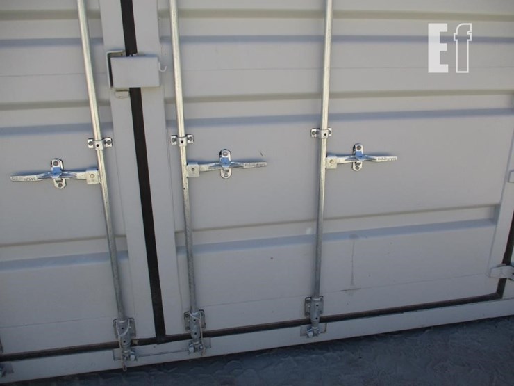 40'-high-cube-shipping-container-image-5