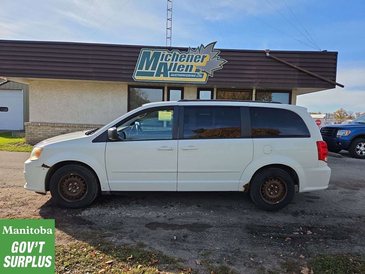 2012-dodge-grand-caravan-sxt-image-5