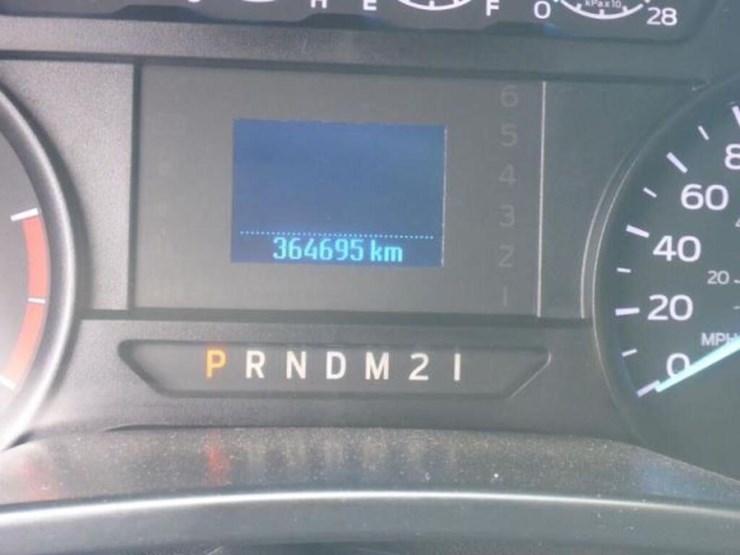 2019-ford-f350-xl-image-10