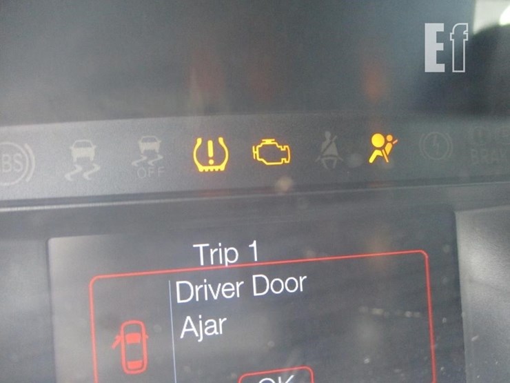 2016-ford-explorer-image-12