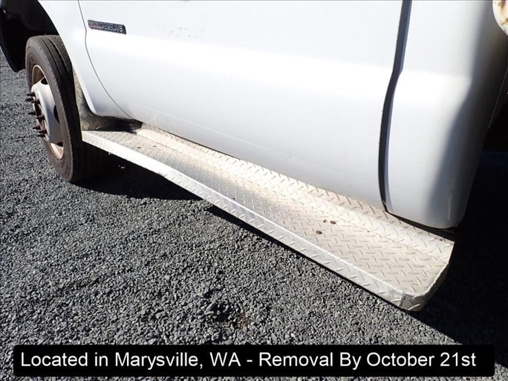 2000-ford-f550-image-17