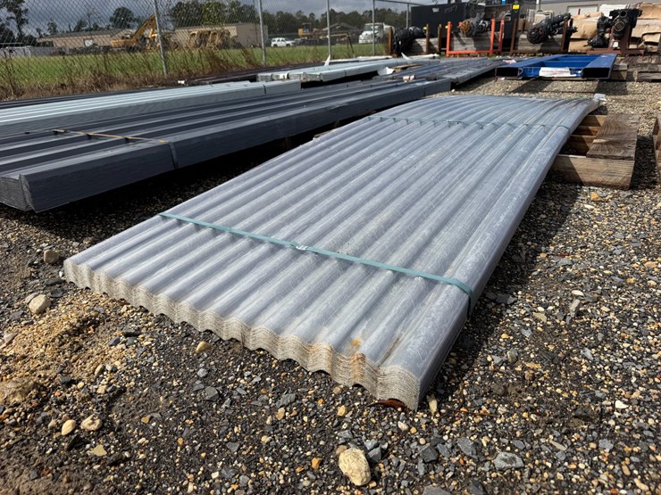#8371-•-appears-unused-polycarbonate-roof-panel-in-clear-image-2