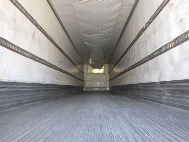 2012-utility-reefer-image-17