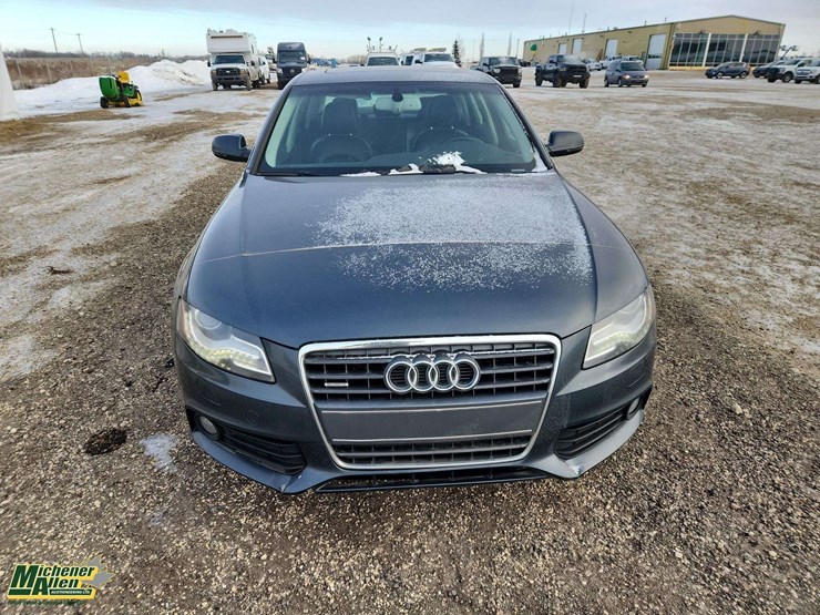 2011-audi-a4-2.0-t-quattro-image-8