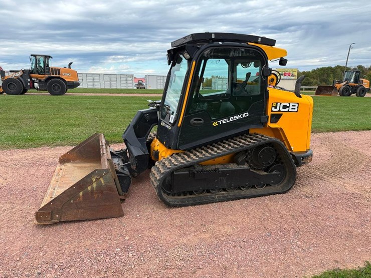jcb-3ts-8t-image-1