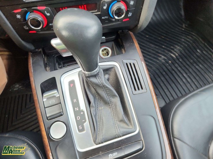 2011-audi-a4-2.0-t-quattro-image-23