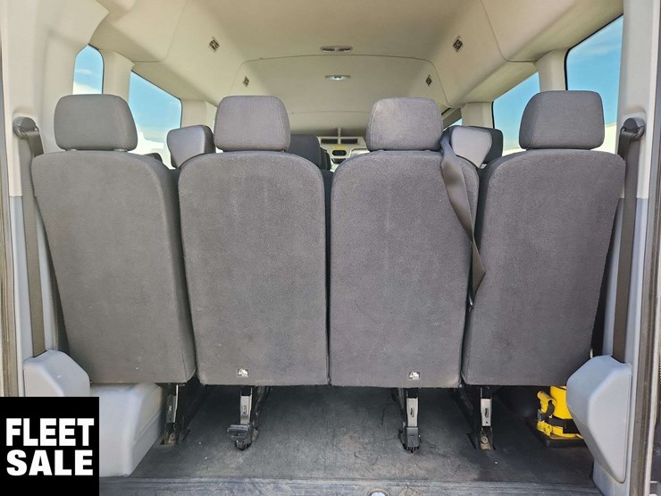 2016-ford-transit-image-26