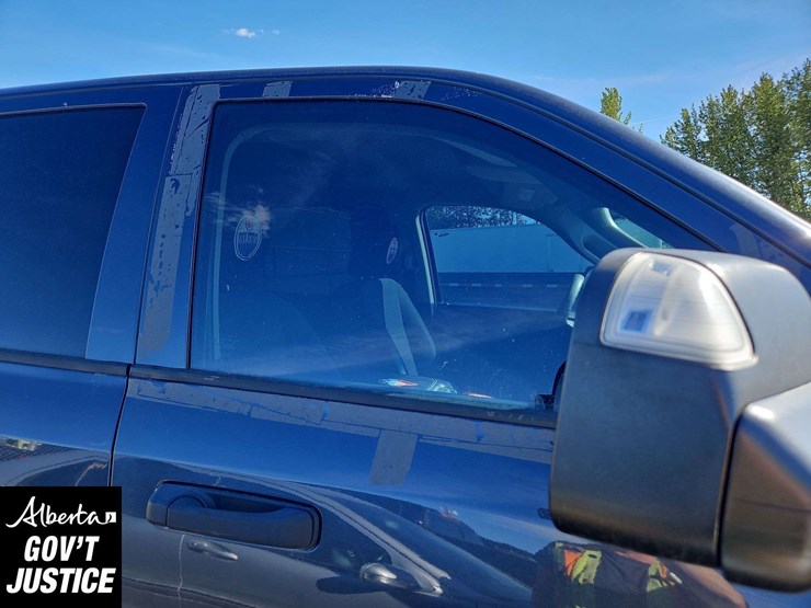 2019-ram-1500-classic-image-25
