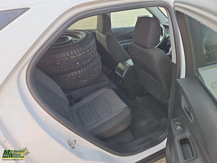 2022-chevrolet-equinox-image-26