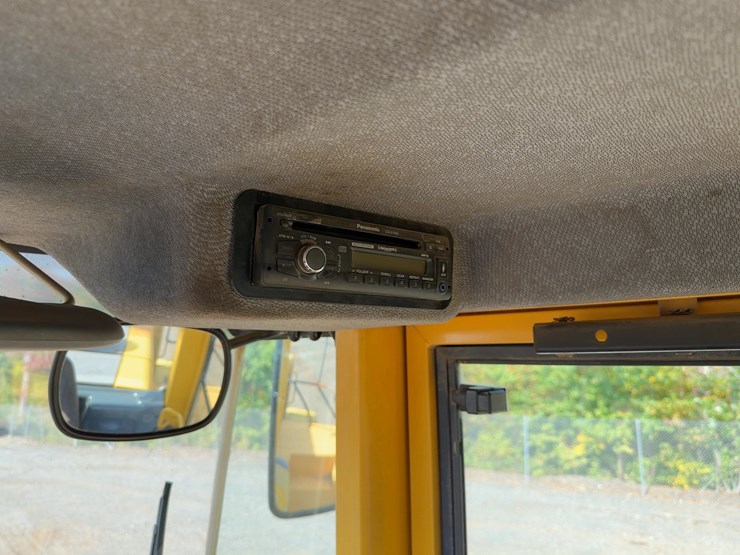 2002-volvo-l180e-image-26