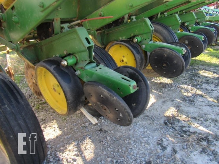 john-deere-7000-image-3