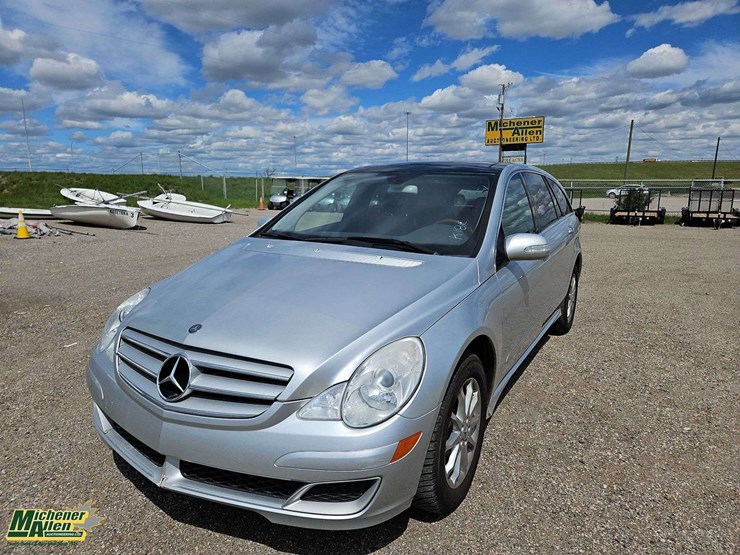 2006-mercedes-benz-r-class-r350-awd-4dr-wagon-image-1