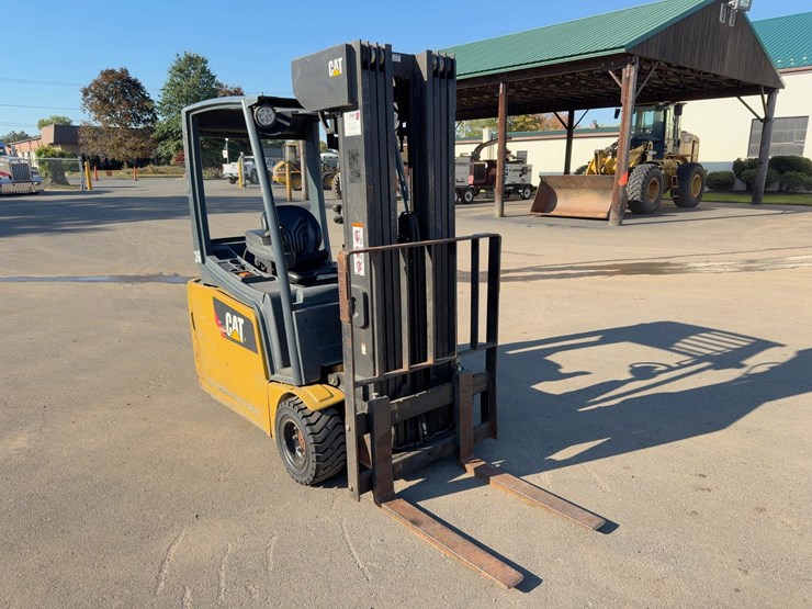 2011-caterpillar-2et4000-image-6