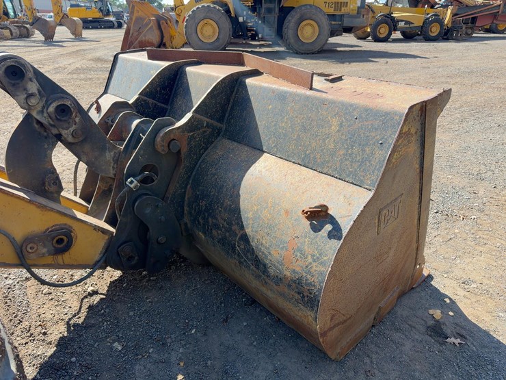 2010-caterpillar-930h-image-12