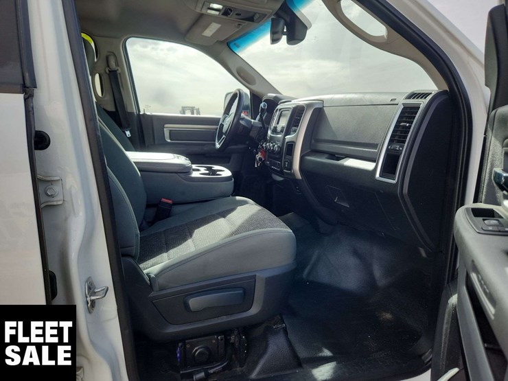 2016-ram-2500-slt-image-29