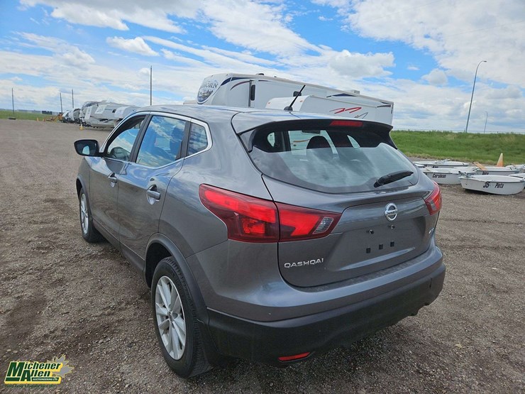 2017-nissan-qashqai-sport-awd-sl-4dr-crossover-image-3