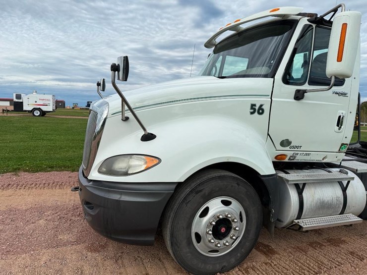 international-prostar-image-22