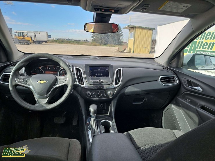 2022-chevrolet-equinox-image-23