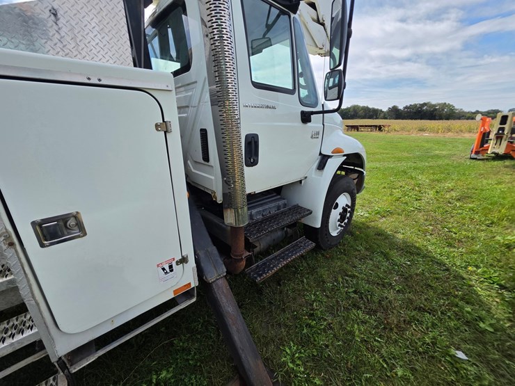 2007-international-durastar-4400-image-24